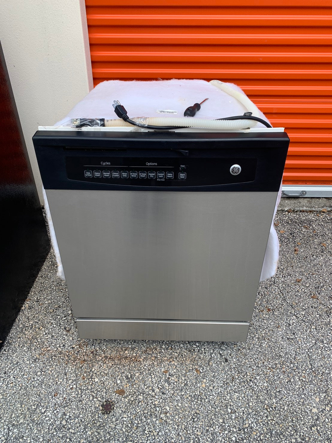 GE Stainless Steel Dishwasher GE Stainless Steel Dishwasher